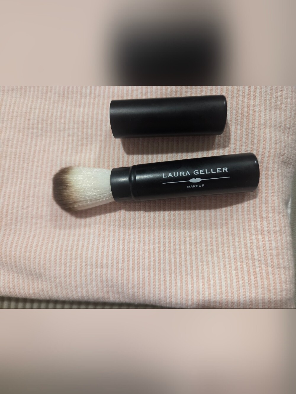 Laura Geller Retractable Baked Powder Brush - Picture 2 of 3